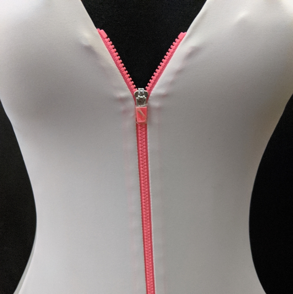 White cross back zipper swimsuit - Picture 3 of 7